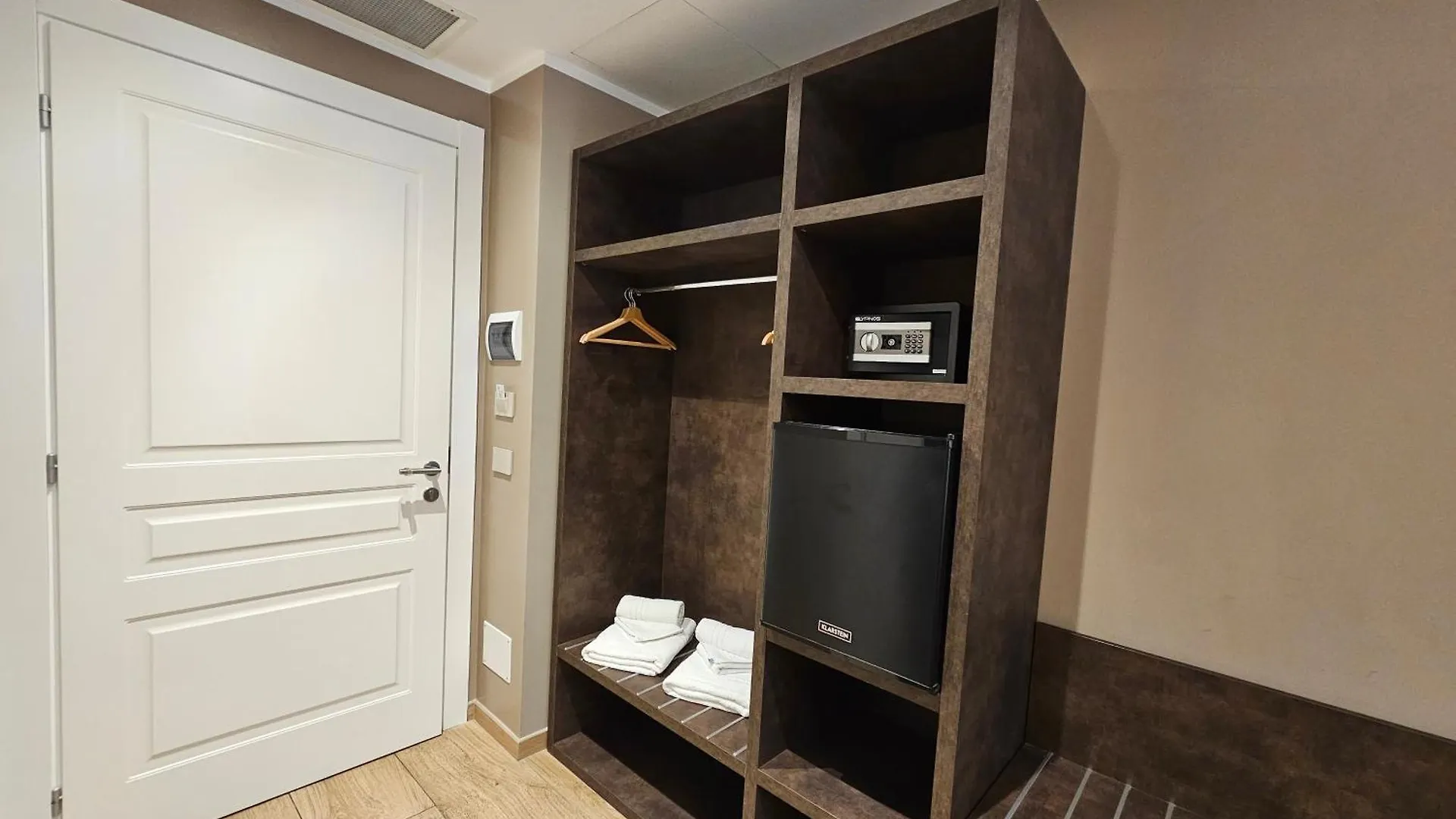 Teseo Rooms & Relax Генуя